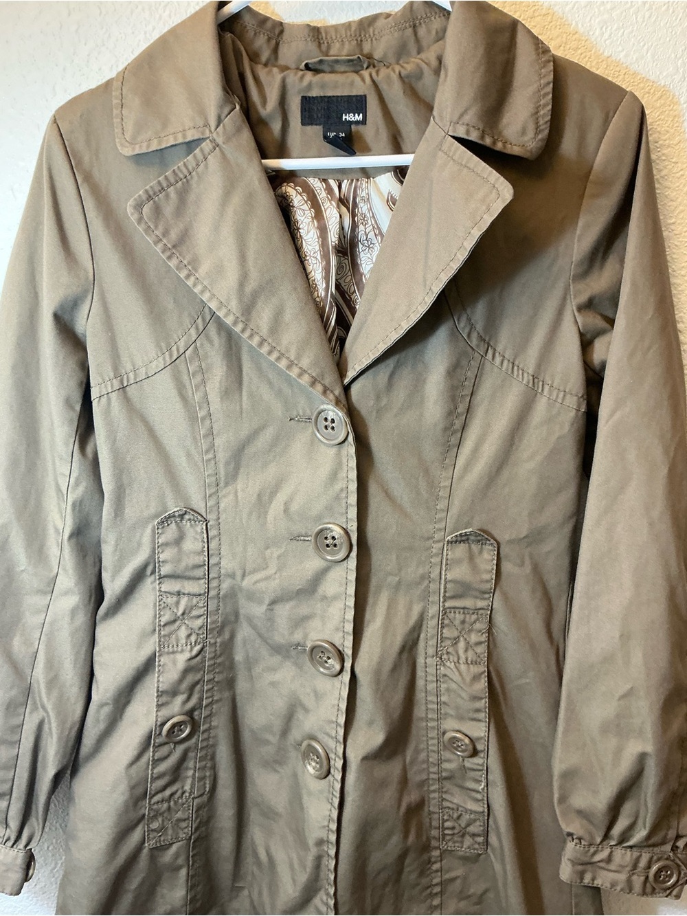H&M Women’s Lightweight Trench Coat Taupe Button Front Jacket Size 4 - Picture 3 of 5